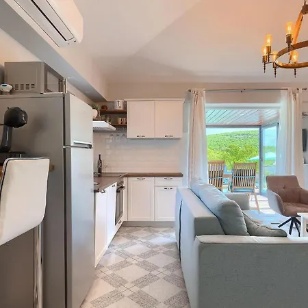 Krasna Kuca بيت للعطل بولا