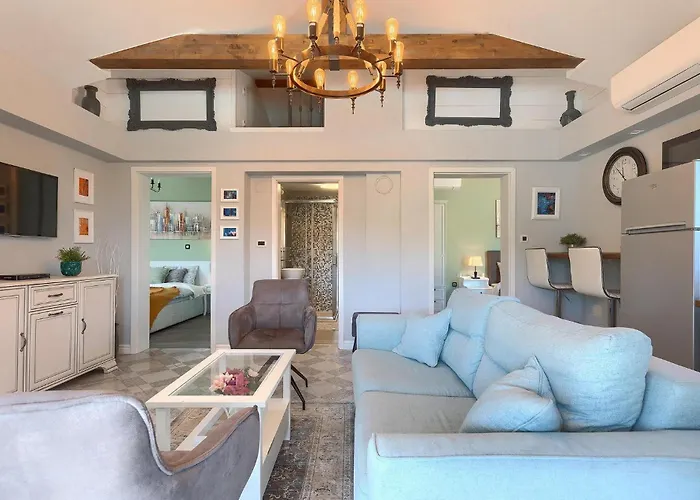 Krasna Kuca Пула