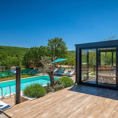 Krasna Kuca Prázdninový dům *