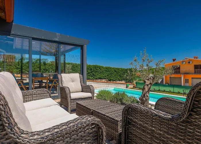 Krasna Kuca Holiday home *