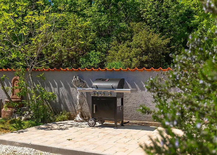 Krasna Kuca Holiday home Pula