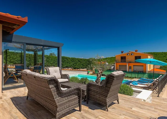 Krasna Kuca * 普拉