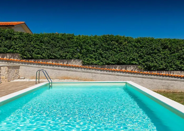 Krasna Kuca * 普拉